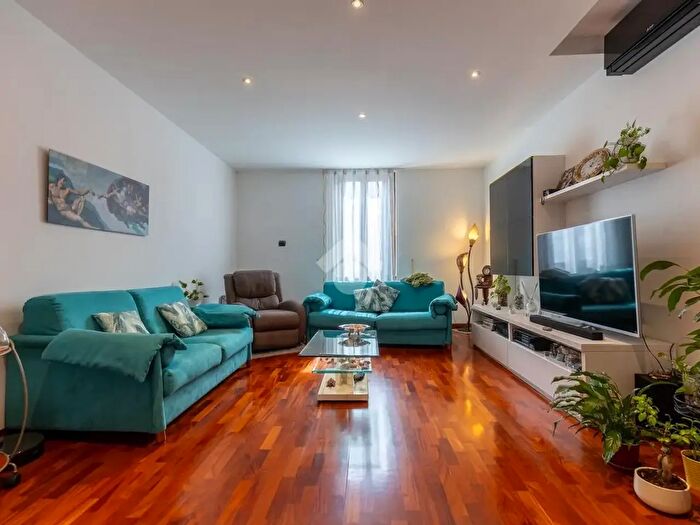 Appartamento quadrilocale in vendita in Via Angelo Maj, Bergamo