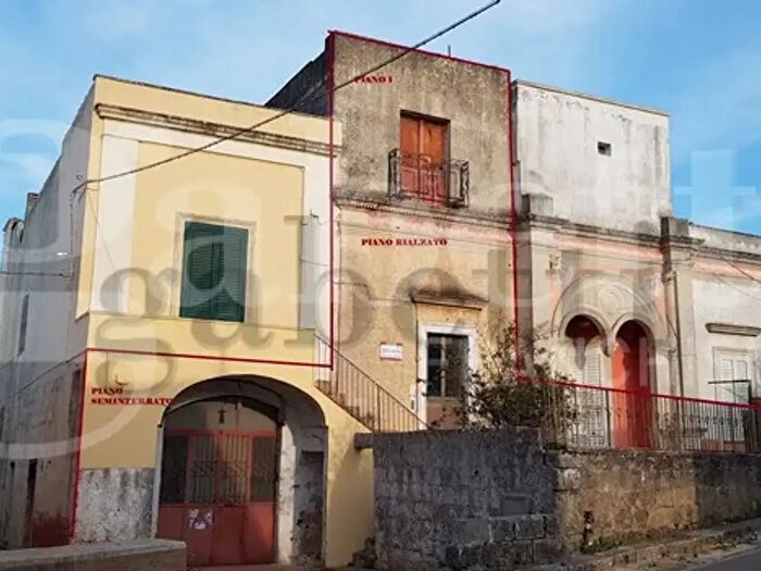 Casa con 5 locali in vendita in Ss, Tricase