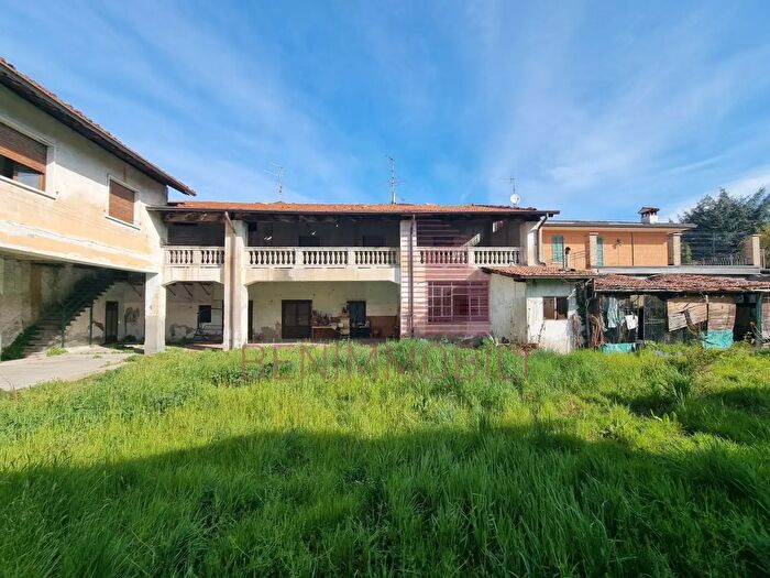 Casa con 20 locali in vendita in Via Fusia, Rovato