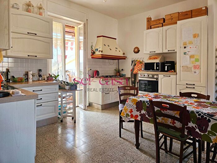 Appartamento con 5 locali in vendita in Via Saffi, Grosseto