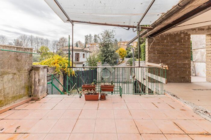 Appartamento trilocale in vendita in Via Guglielmo Marconi, Ronciglione