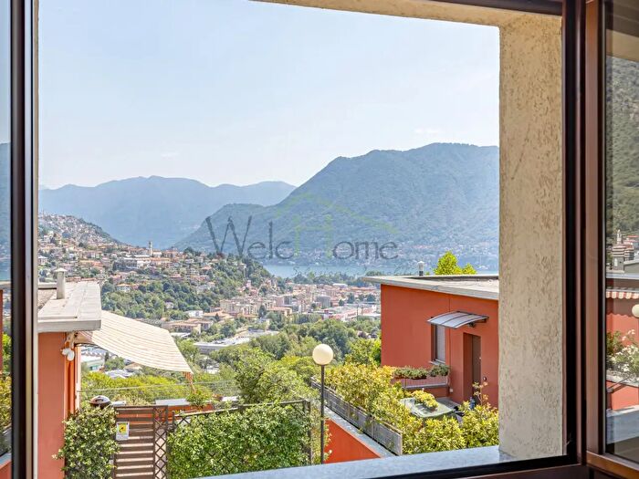 Appartamento bilocale in vendita in Via Massimo Bontempelli, Como