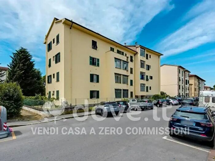 Appartamento trilocale in vendita in Via Giuseppe Pescetti, Firenze