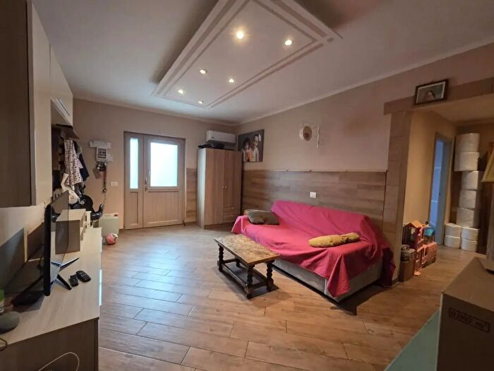 Casa quadrilocale in vendita in Castelfranco Di Sotto