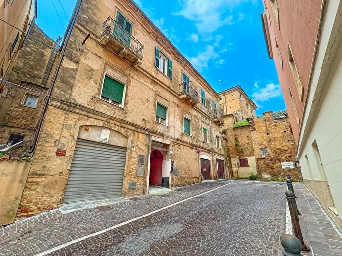 Appartamento trilocale in vendita in Via SantEligio, Chieti