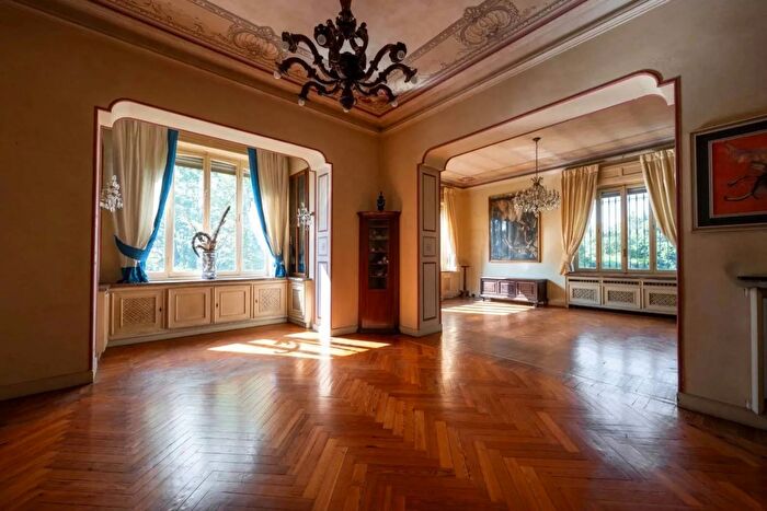 Casa con 9 locali in vendita in Corso Francia, Rivoli