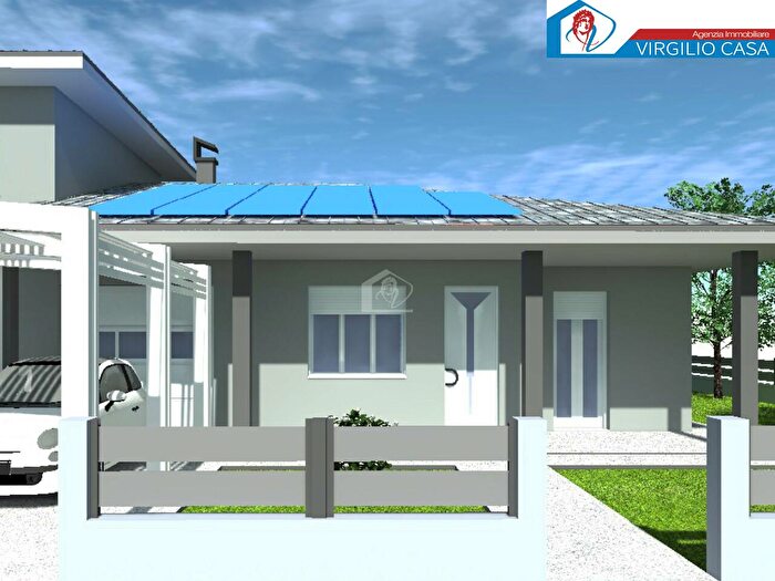 Appartamento con 5 locali in vendita in Suzzara