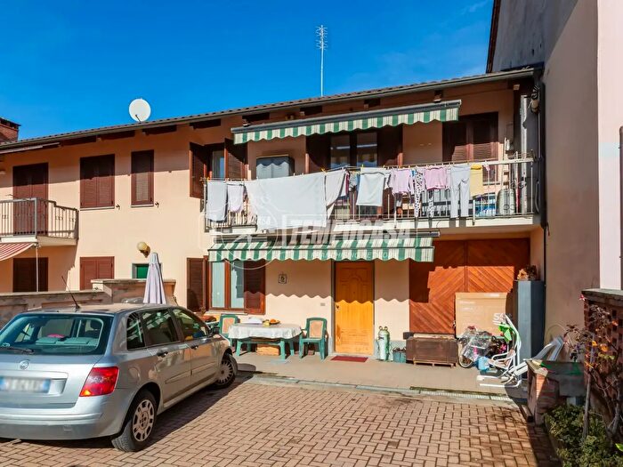 Casa quadrilocale in vendita in Via Magenta, Santena