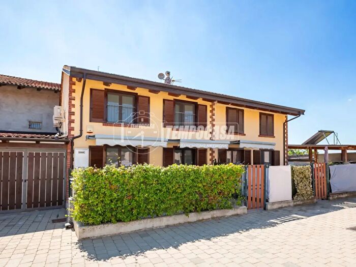 Casa quadrilocale in vendita in Via dei Finelli, Riva Presso Chieri