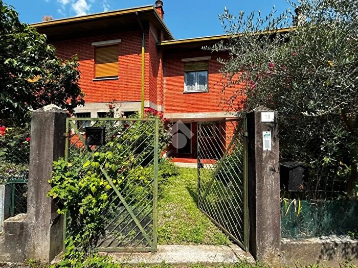 Casa quadrilocale in vendita in Via Pilo, Breno
