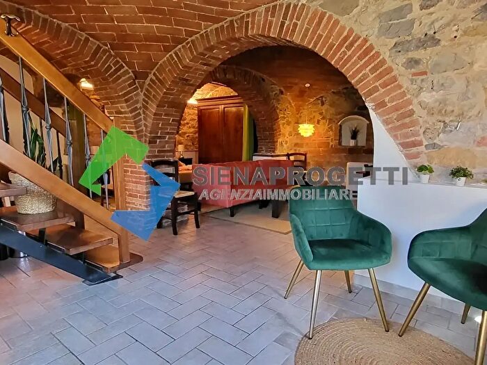 Appartamento quadrilocale in vendita in Corsignano, Castelnuovo Berardenga