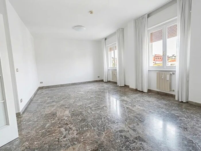 Appartamento con 7 locali in affitto in Brescia