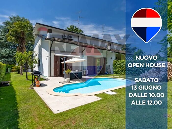 Casa con 5 locali in vendita in Via Orsa Minore, Cassina De Pecchi