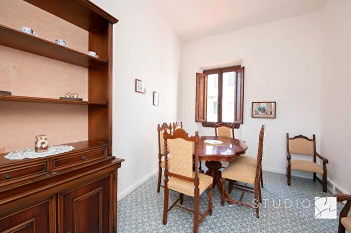 Appartamento quadrilocale in vendita in Via del Can Bianco, Pistoia