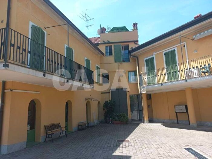 Case in Vendita e in Affitto - 2