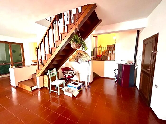 Appartamento con 7 locali in vendita in Ponsacco