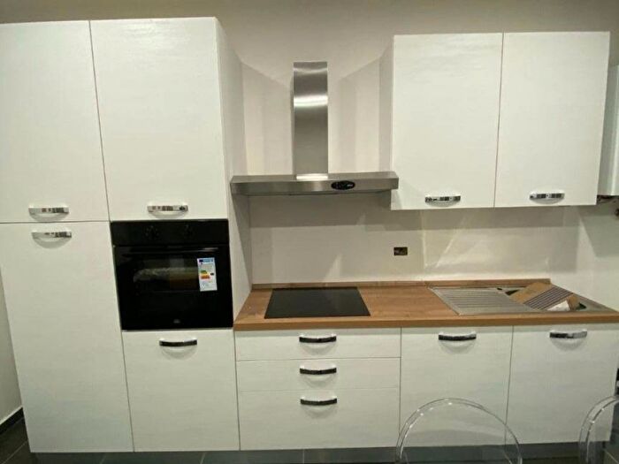 Appartamento trilocale in affitto in Via Cernaia, Porta Mortara, Novara