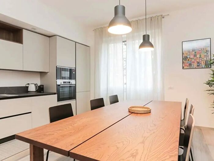 Appartamento monolocale in affitto in Via Negroli, Milano