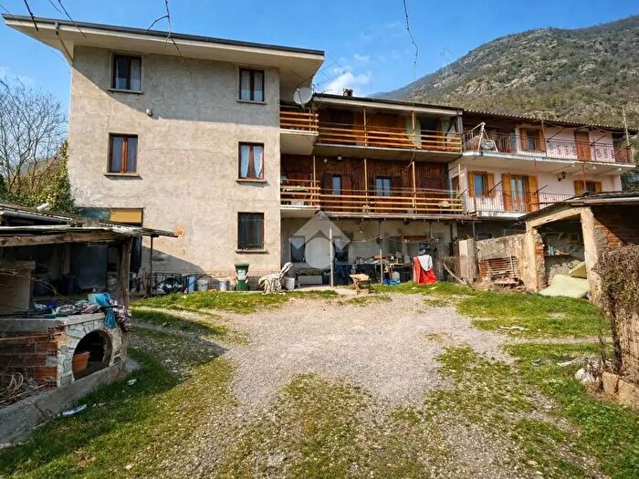 Casa con 6 locali in vendita in Frazione Molere, Borgone Susa