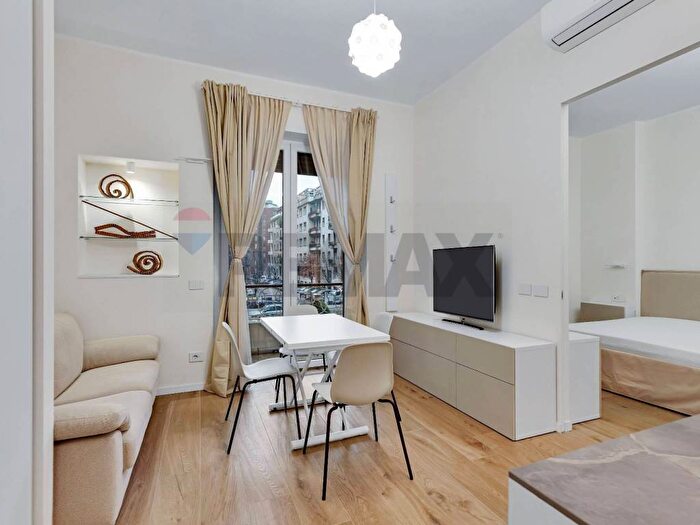 Appartamento bilocale in affitto in Via Mauro Macchi, Centrale, Milano