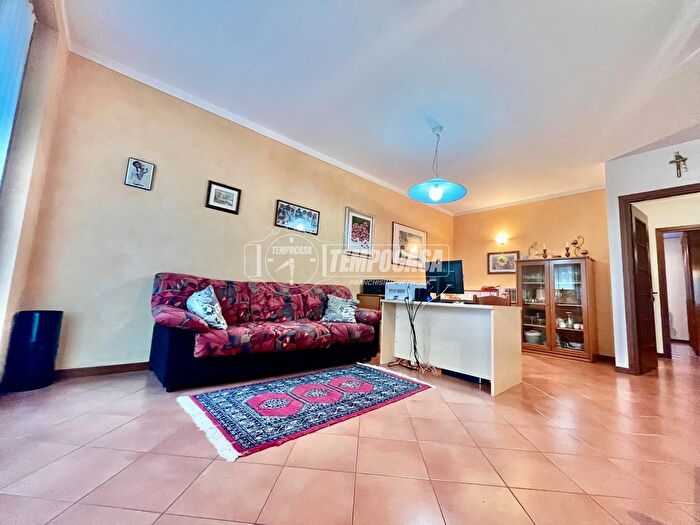 Appartamento trilocale in vendita in Monzambano