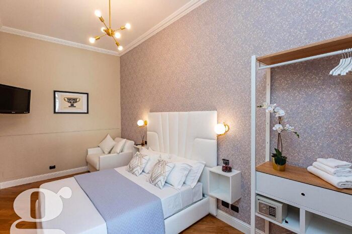 Appartamento quadrilocale in vendita in Via Vespasiano, Roma