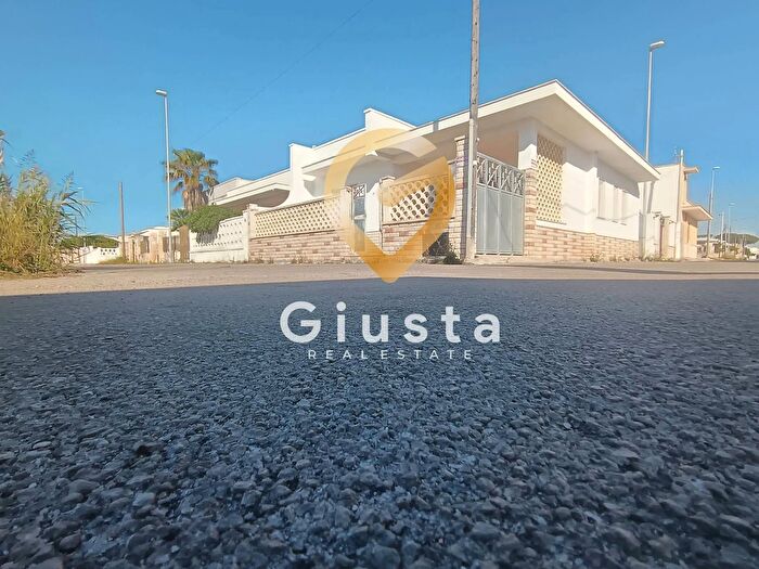 Casa quadrilocale in vendita in Via Barracuda, Squinzano