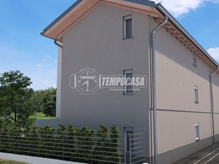 Appartamento trilocale in vendita in Via Marziali, Seveso