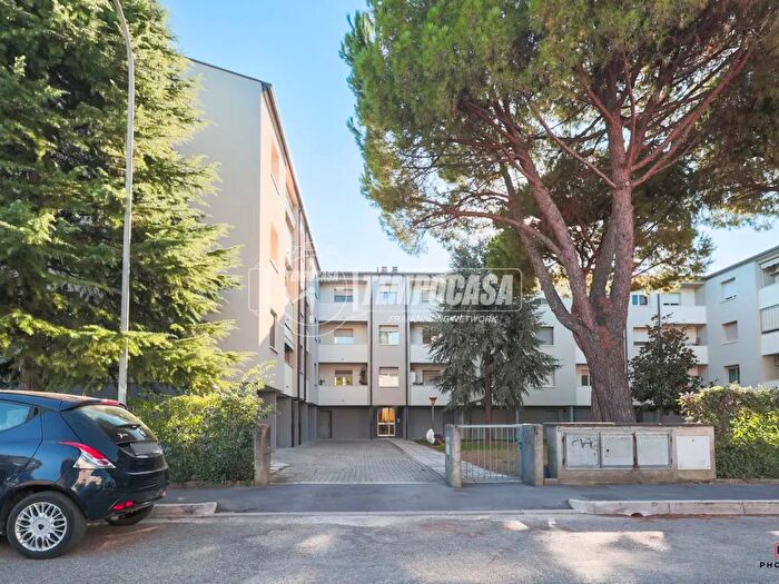 Appartamento quadrilocale in vendita in Via Pulicari G, Lugo