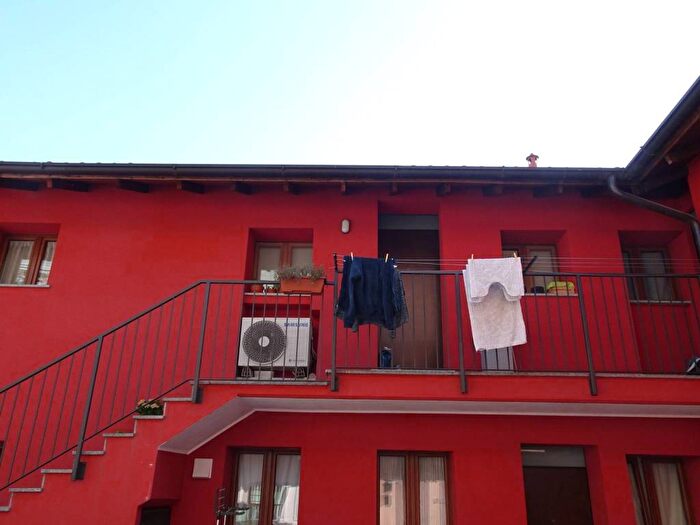 Appartamento bilocale in affitto in Vicolo San Gerolamo, Centro, Caronno Pertusella