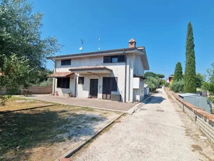 Casa con 6 locali in vendita in Via dei Cesti, San Cesareo