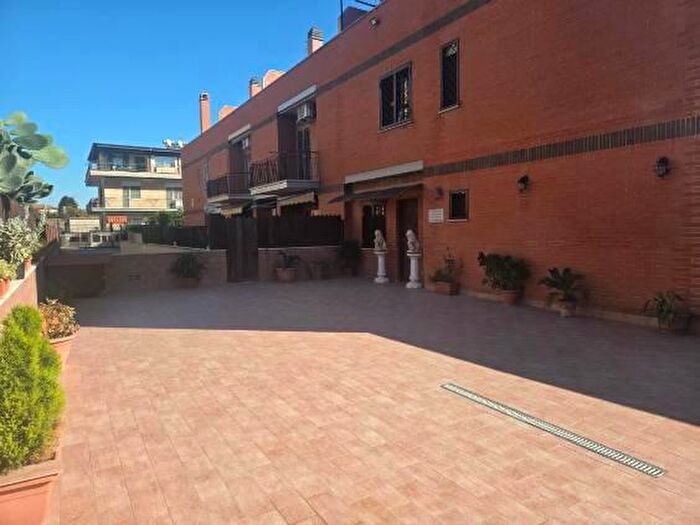 Casa con 6 locali in vendita in Via Alfonso Gallo, Roma