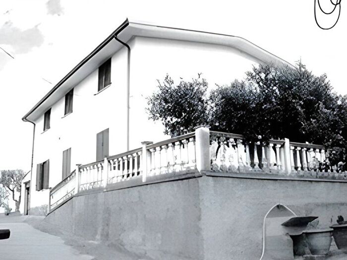 Casa quadrilocale in affitto in Muri CS Italia, Luzzi