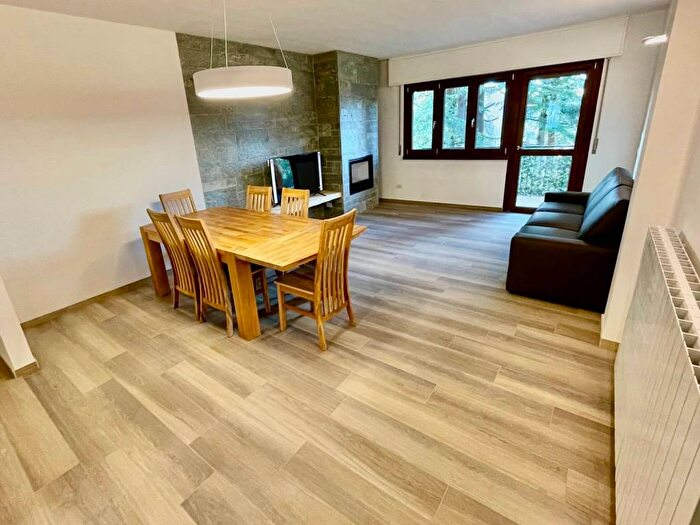 Appartamento trilocale in affitto in Via Arturo Toscanini, Centro, Castione della Presolana