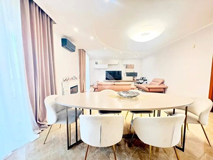 Appartamento quadrilocale in vendita in Via Michele Russo, Foggia