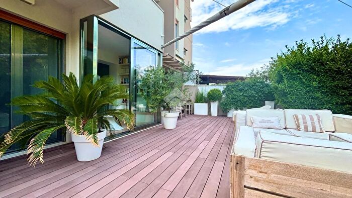 Appartamento quadrilocale in vendita in Viale Medaglie dOro, Rimini