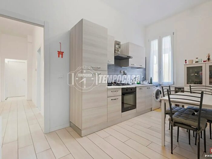 Appartamento trilocale in vendita in Via Agucchi, Bologna