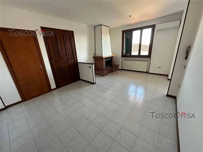 Appartamento con 5 locali in vendita in Fucecchio