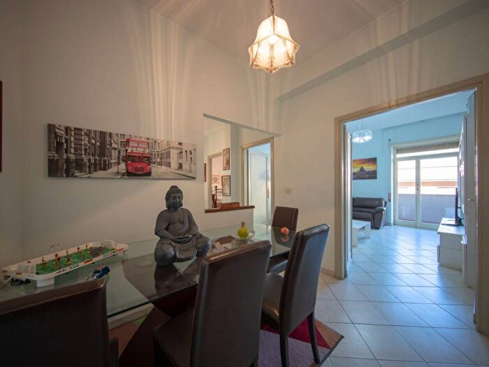 Appartamento quadrilocale in affitto in Via Carlo Porta, Trastevere, Roma