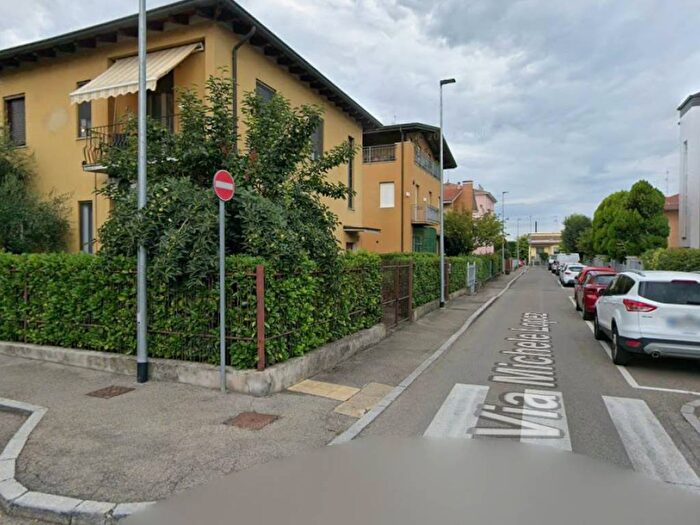 Appartamento quadrilocale in affitto in Via Michele Lopez, Montanara Cinghio, Parma