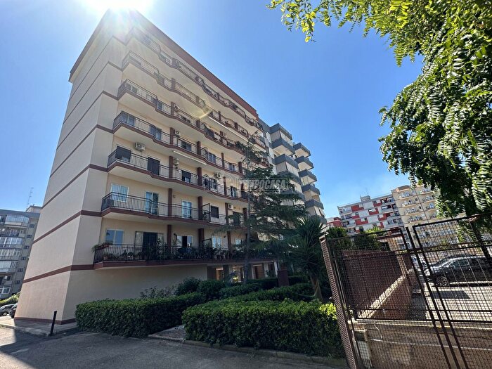 Appartamento trilocale in vendita in Via Francesco Pascazio, Bari