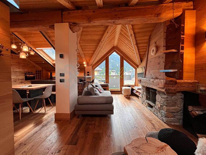 Appartamento trilocale in affitto in Centro, Courmayeur