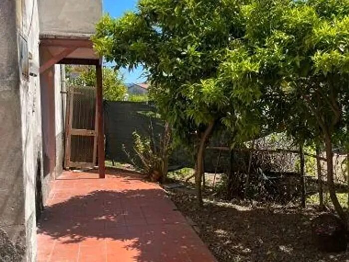Casa con 10 locali in vendita in Arcola