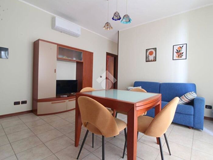Appartamento trilocale in affitto in Via forti, Stazione Centrale Corso Vittorio, Pescara