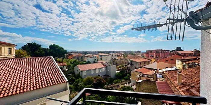 Appartamento quadrilocale in vendita in Via Vittorio Emanuele, Scalea