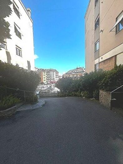 Appartamento con 5 locali in affitto in Via Borgoratti, Borgoratti, Genova