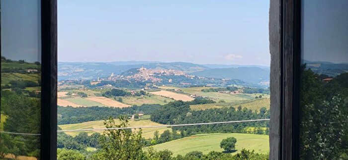 Casa con 16 locali in vendita in Cimacolle, Massa Martana