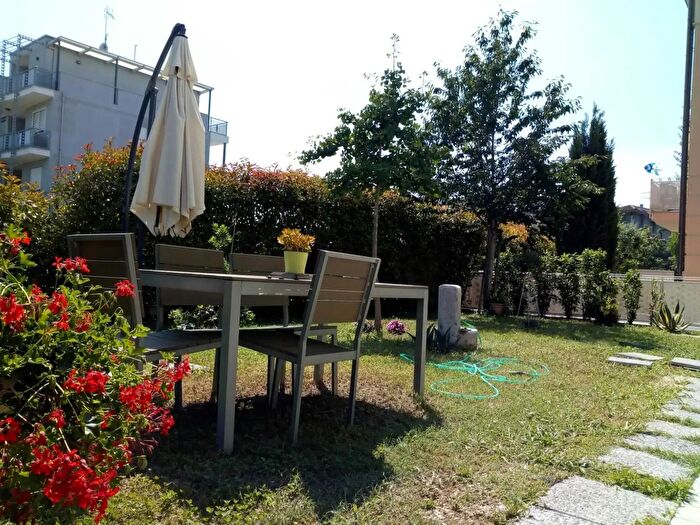 Appartamento trilocale in vendita in Via De Pinedo, BellariaIgea Marina