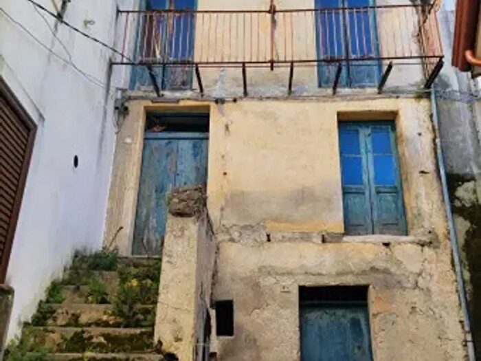 Casa trilocale in vendita in Vico I San Venere, Lauria