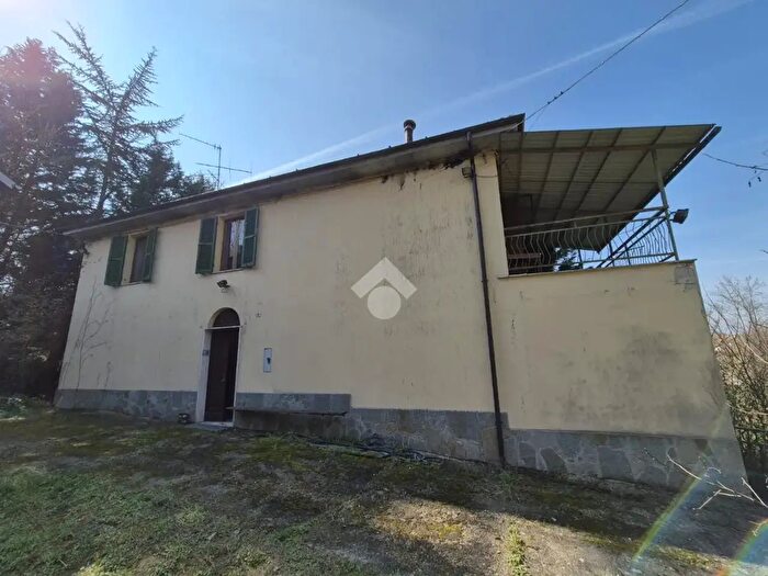 Casa quadrilocale in vendita in Località Quartino, Melazzo